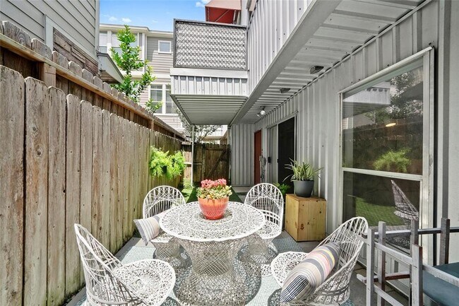 Building Photo - 6140 Grand Blvd