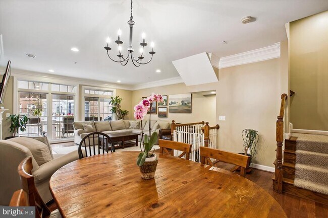 Building Photo - 440 Ferdinand Day Dr