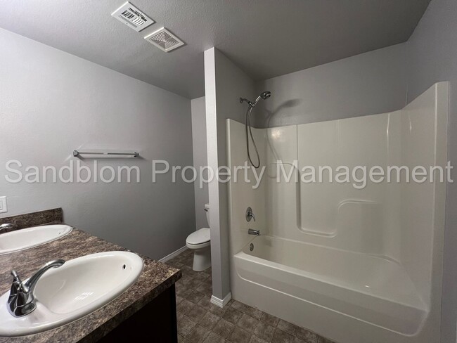 Building Photo - For Lease | Broken Arrow | $1475 Rent
