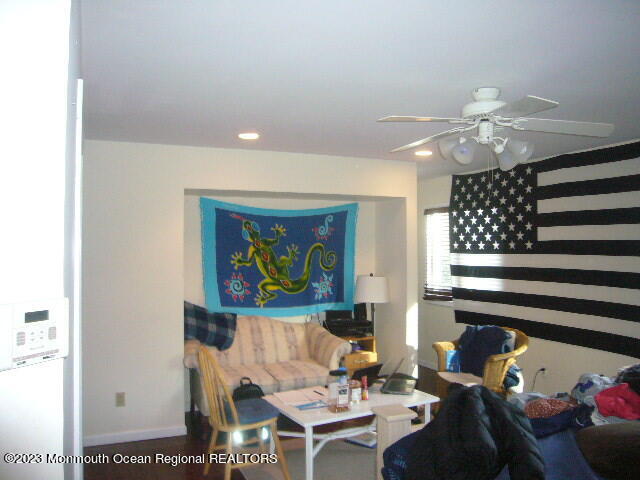 Building Photo - 205 Alpern Ave
