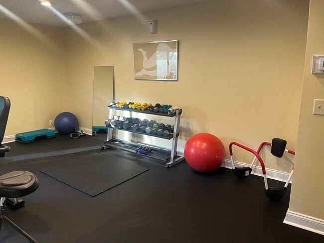 Building Photo - 270 Beaver Dam Ct