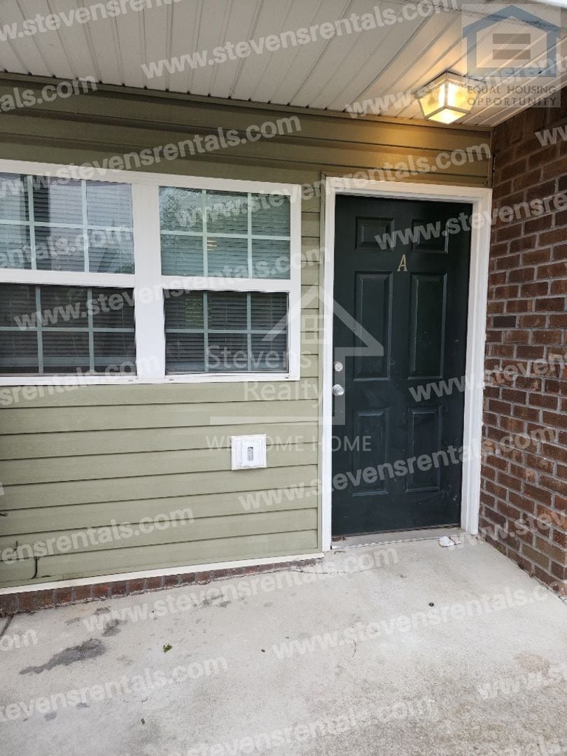 Building Photo - 1207 Holly Ave