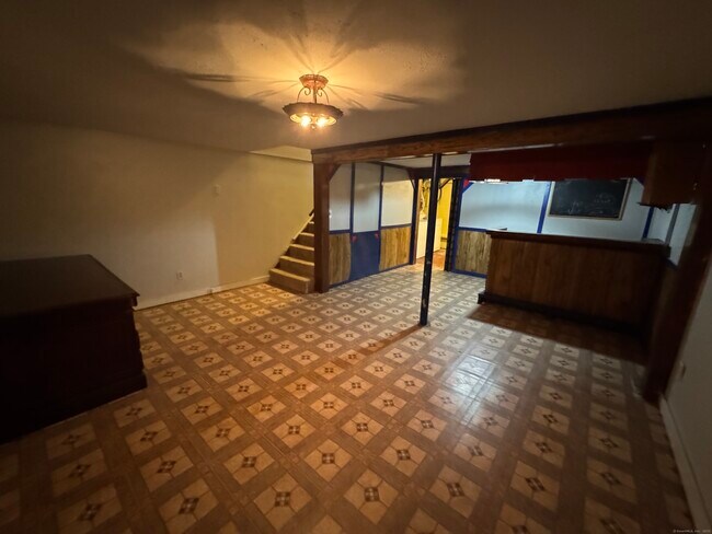 Building Photo - 617 Millville Ave