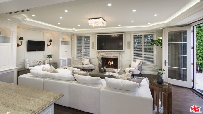 Building Photo - 3016 Elvido Dr