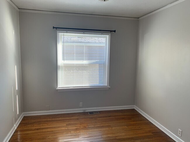 Building Photo - Dorway Place