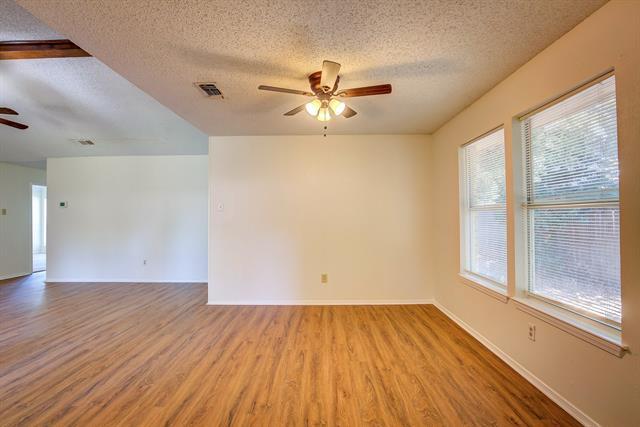 Building Photo - 1010 Kingston Dr