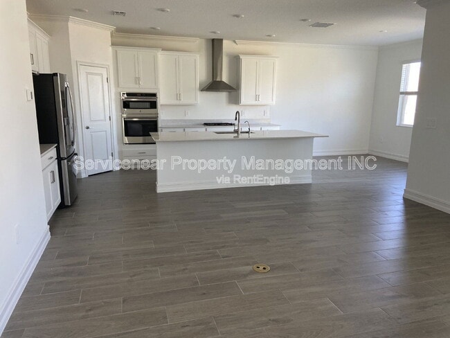 Building Photo - 7113 119th Ct E