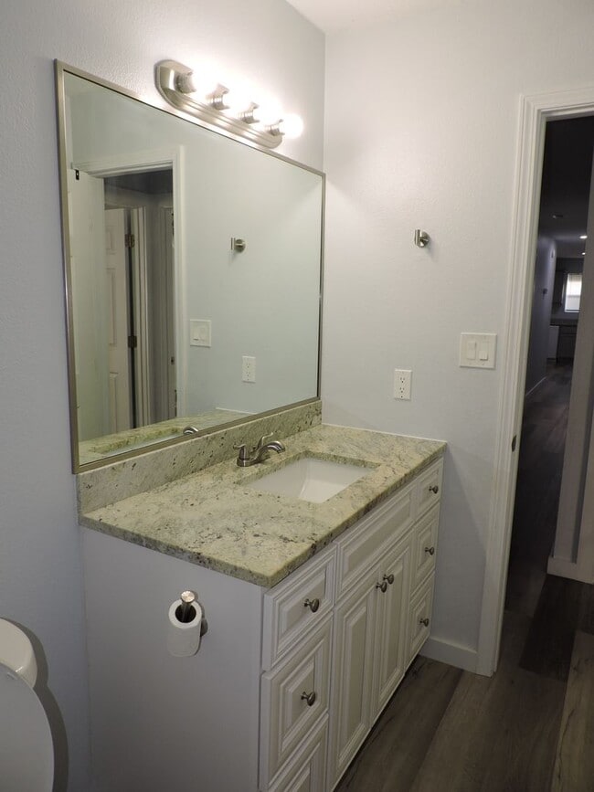 Building Photo - Lots of updates!