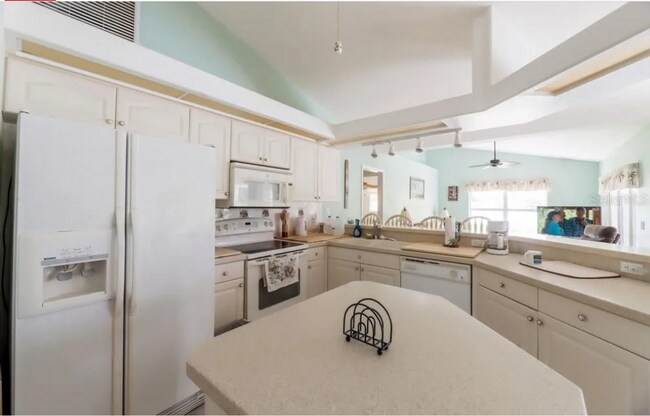 Building Photo - $6,000/month ** Beautifully Furnished Pool...