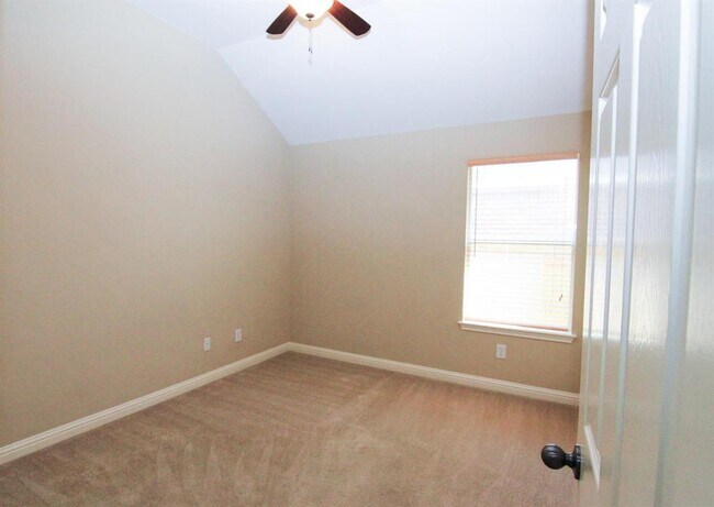 Building Photo - 3640 Rosalina Loop