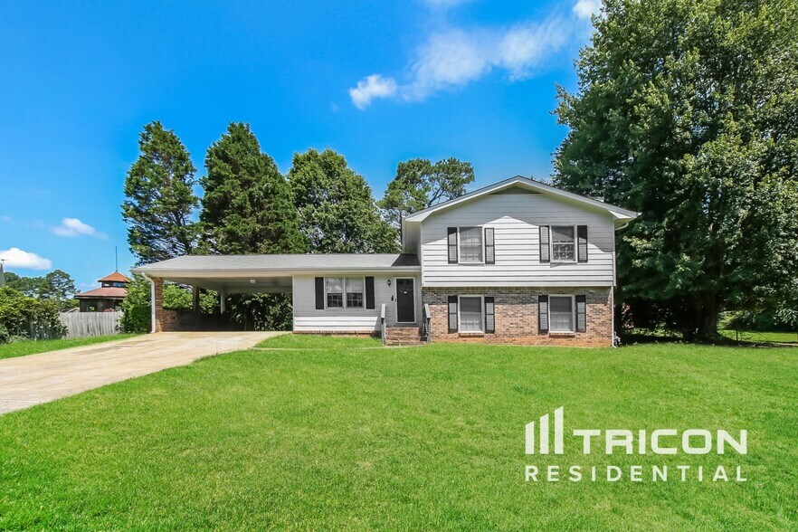Primary Photo - 1096 Tony Valley Dr SE