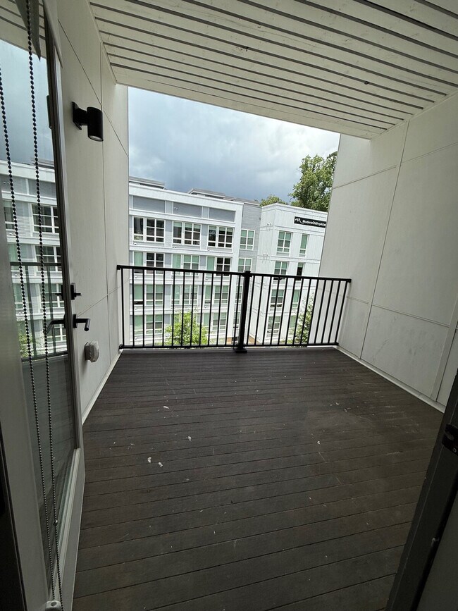 Building Photo - 3699 Lenox Rd NE