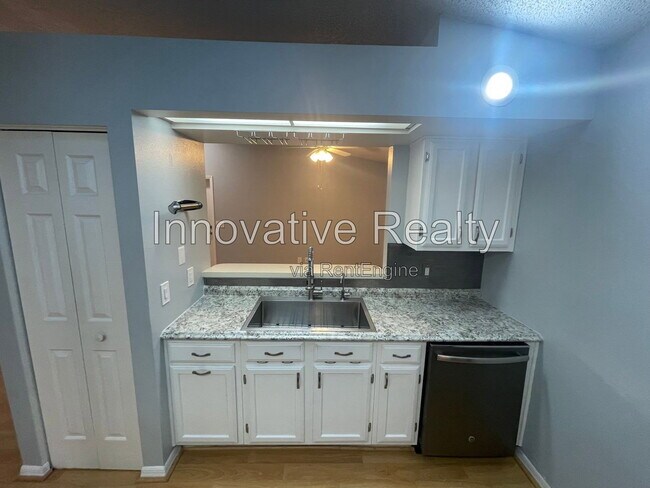 Building Photo - 110 Cobblestone Way