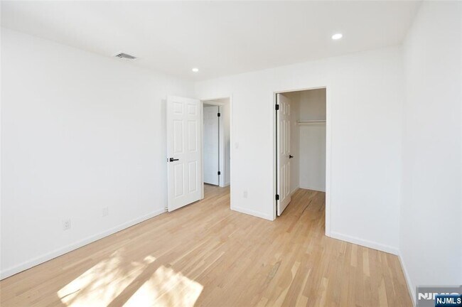 Building Photo - 472 Central Blvd