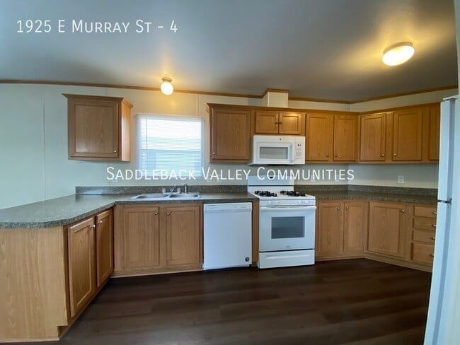 Building Photo - 1925 E Murray St