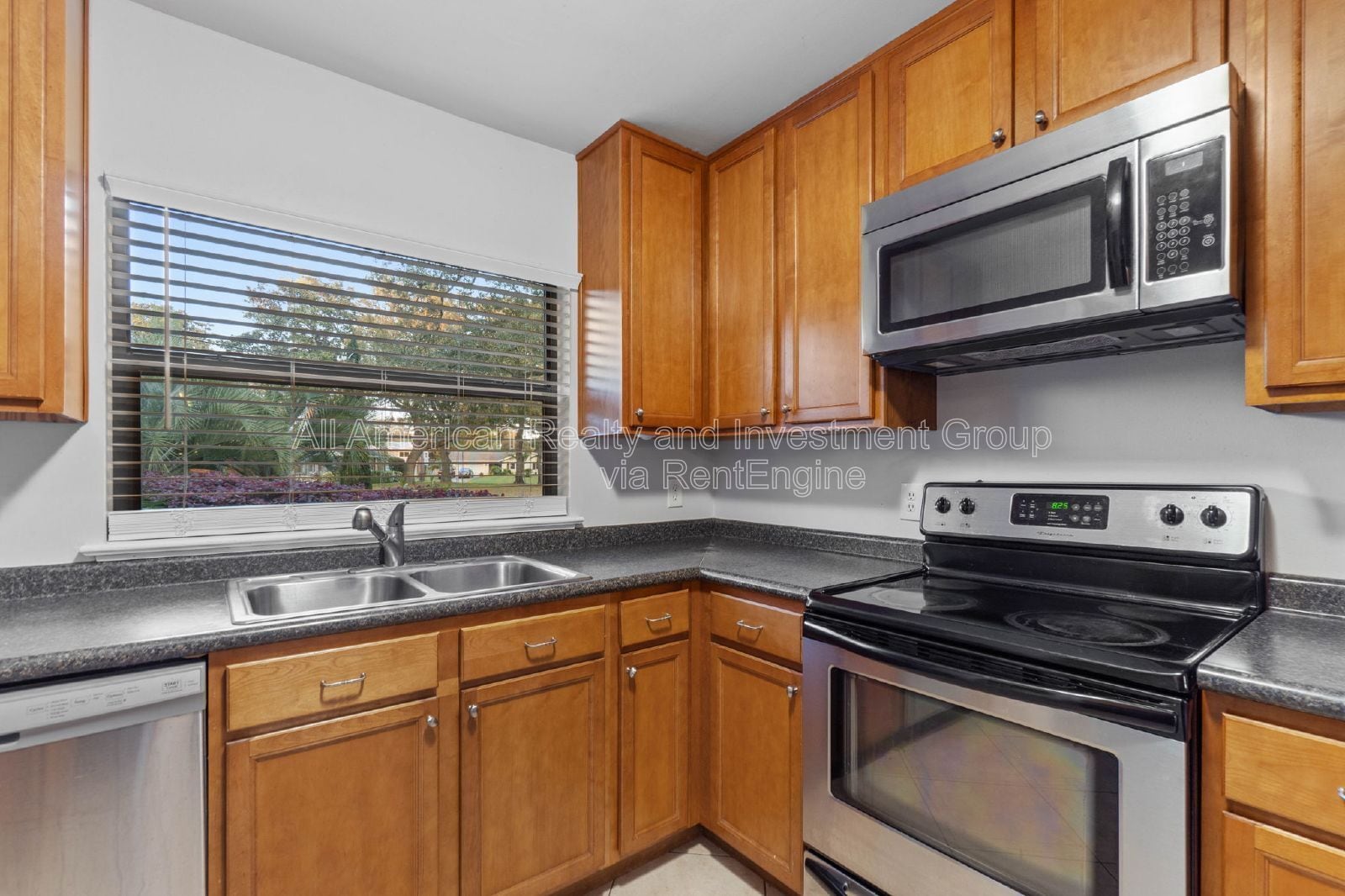 Building Photo - 26 Anastasia Dr SE