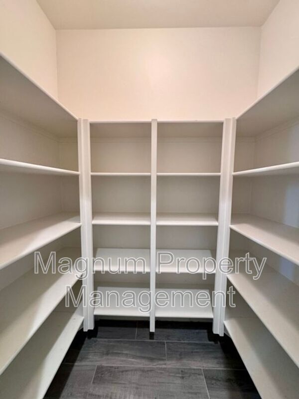 Building Photo - 34913 Limecrest Pl