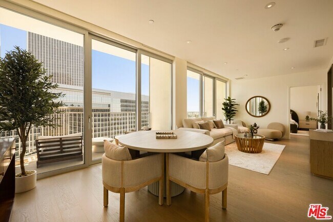 Building Photo - 2025 Ave of the Stars