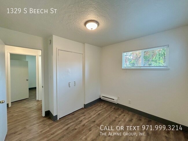 Building Photo - 1329 S Beech St