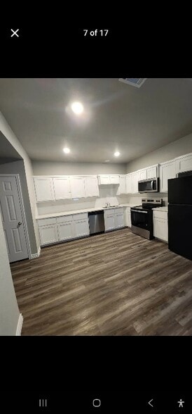 Building Photo - 205 Elbert Ln