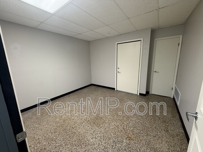 Building Photo - 316 N Mission St