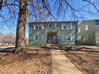 Building Photo - DUPLEX IN INDEPENDENCE!!!!