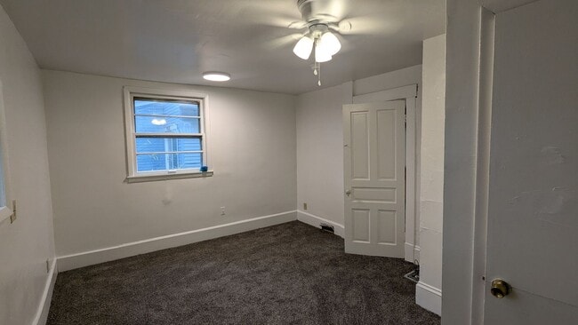 Building Photo - J &amp; D Family Properties (719 Prospect Ave)