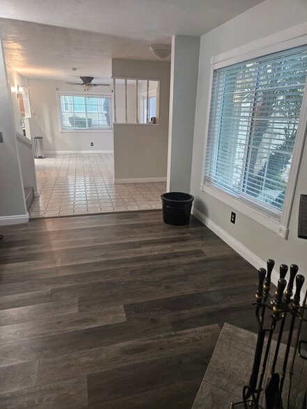 Living room - 4195 Kingsley St