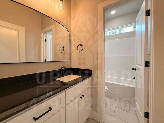 Building Photo - Bella Vista Single-Family Home- 3 Bed/ 2 Bath- Well-Designed Fernley Plan