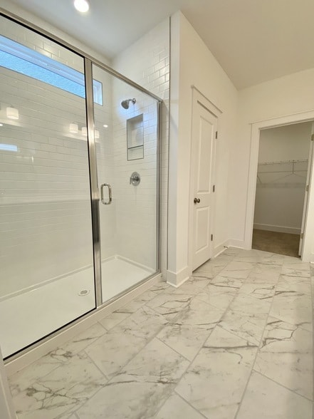 Building Photo - 647 Conifer Dr