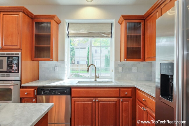 Building Photo - Lovely 4 Bedroom | 2.5 Bathroom | Corner Lot Single Family Home | In Beautiful Orenco Gardens Com...