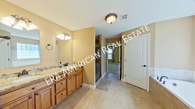 Building Photo - 8756 El Paseo St