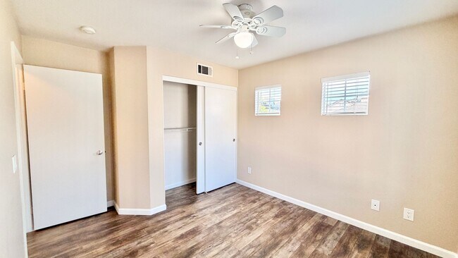 Building Photo - Bright & Lovely Two Story Townhome in the VistaMonte at San Luis Rey HOA Community of Oceanside!
