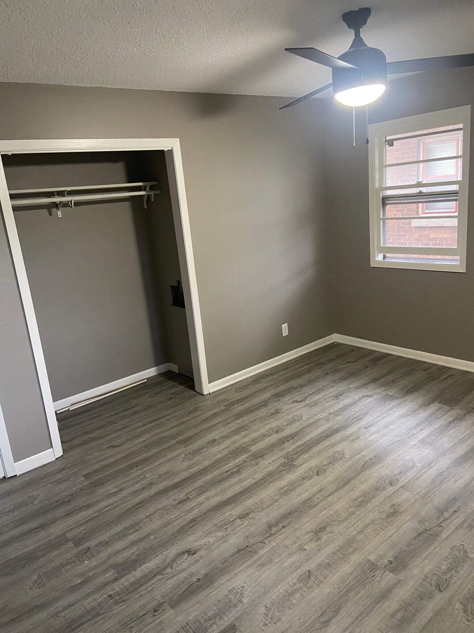 Building Photo - 332 Quincy St NE