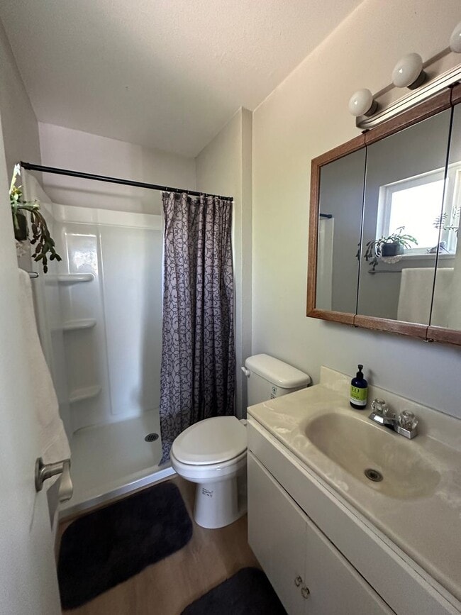 Building Photo - Adorable 3 bedroom home in Raleigh Heights