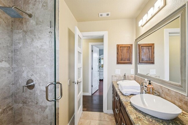 Building Photo - 18205 Great Falls Dr