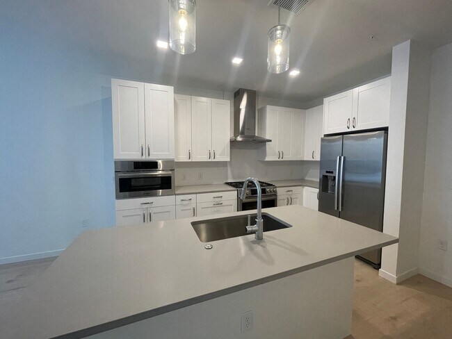 Building Photo - Stylish-Sophisticated-LoHi Living on the "...
