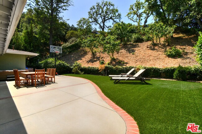 Building Photo - 3421 Castlewoods Pl