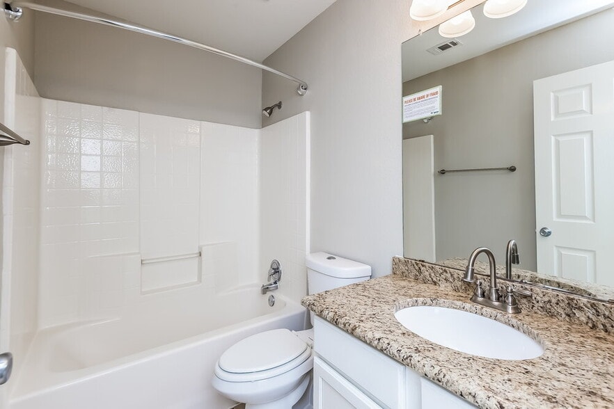 Building Photo - 6072 Grand Champion Blvd