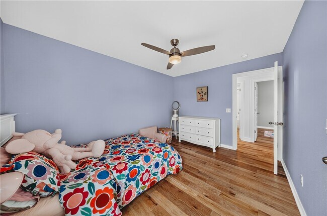 Building Photo - 5803 W Poison Springs Dr