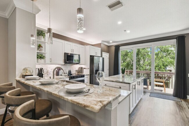 Building Photo - 3174 Bayshore Oaks Dr