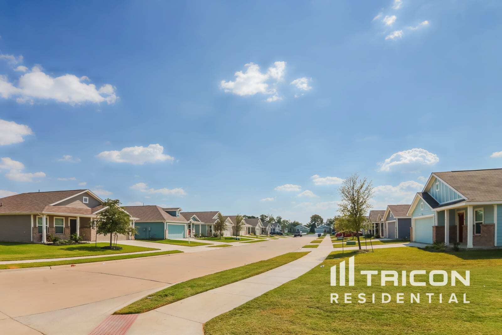 Building Photo - 1613 Parlier St