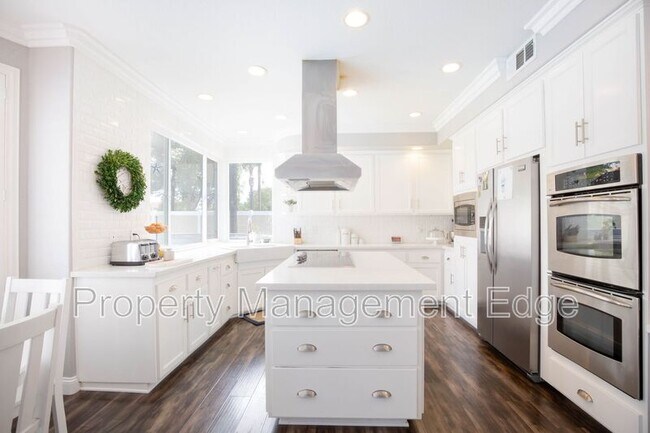 Building Photo - 23788 Sonata Dr