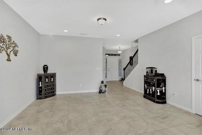 Building Photo - 511 Richmond Dr