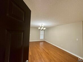 Building Photo - 103 Balsam Poplar Way