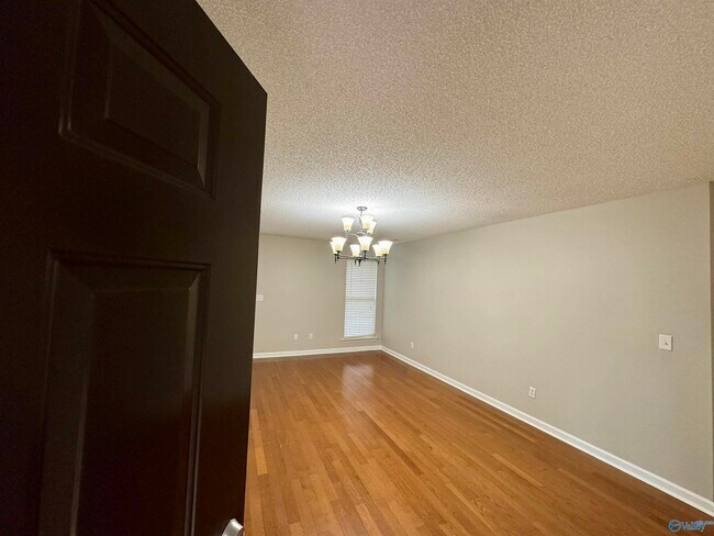 Building Photo - 103 Balsam Poplar Way