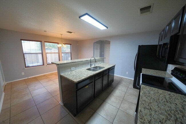 Building Photo - Lovely Cul-De-Sac Home in Schertz/Cibolo Now Available - Realtor Commission: $500