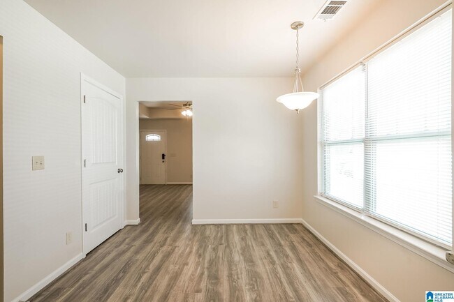 Building Photo - 316 Creek Run Cir