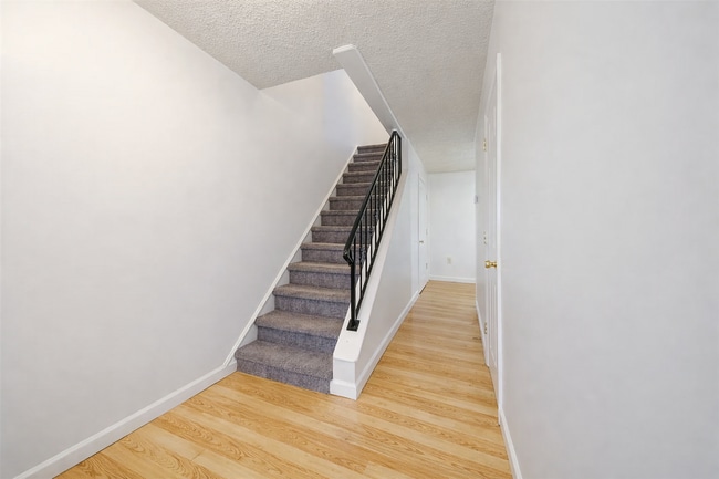 Building Photo - 7528 Buttercup Rd