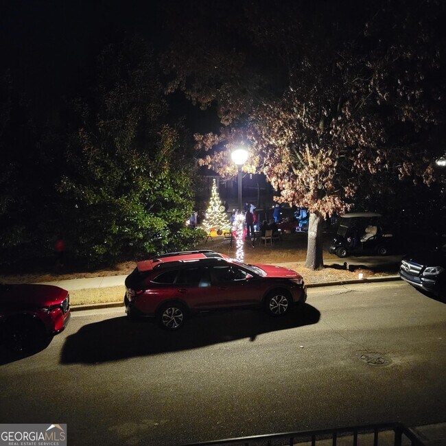 Building Photo - 1111 Surrey Ln